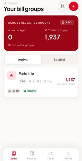 Aplikasi Half Tab menampilkan grup liburan dan jumlah yang harus kamu bayar